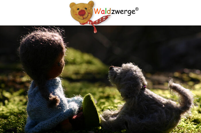 Welcome lovely folks, to my tiny universe of fine and fantastic  Waldzwerge-creatures